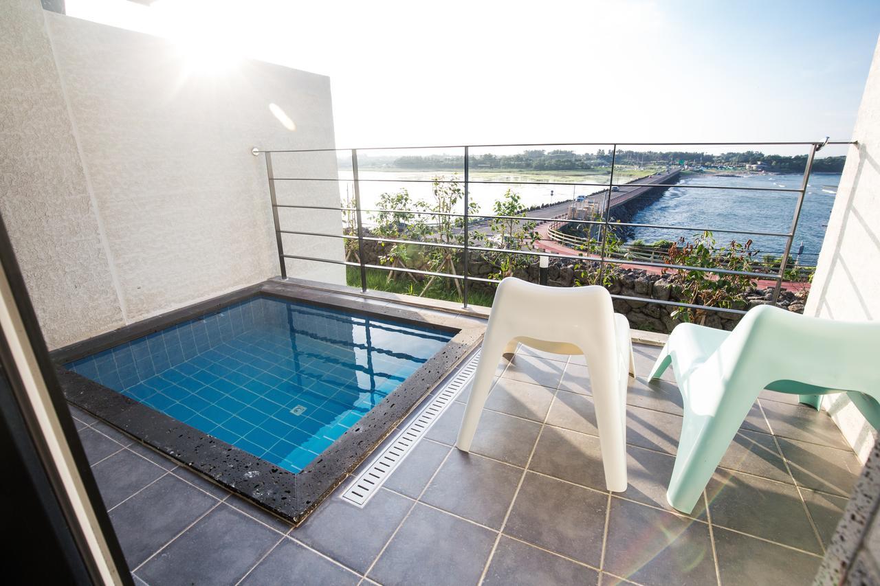Jeju Christmas Resort Exterior photo